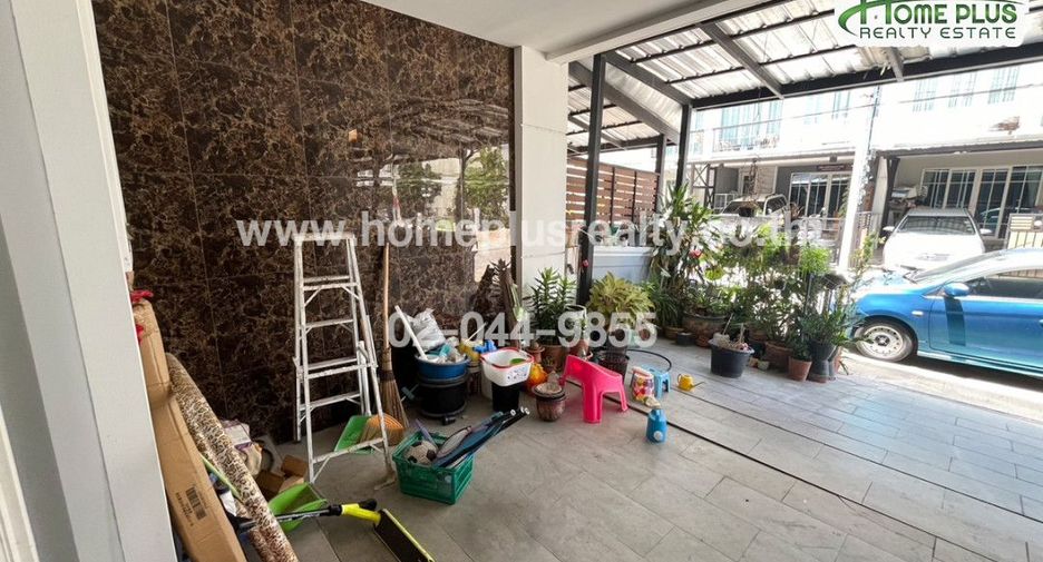 For sale 5 bedrooms townhouse in Bueng Kum, Bangkok
