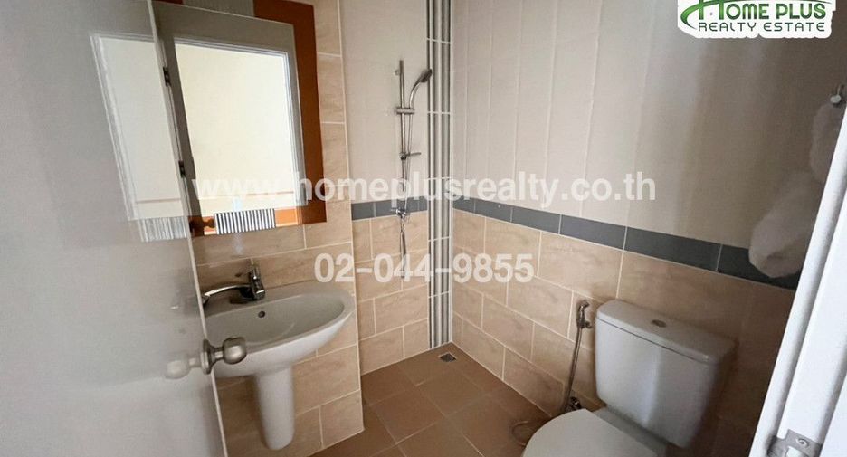 For sale 5 bedrooms townhouse in Bueng Kum, Bangkok