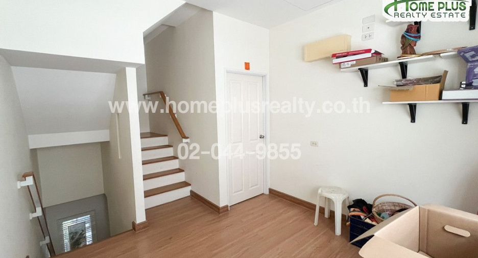 For sale 5 bedrooms townhouse in Bueng Kum, Bangkok
