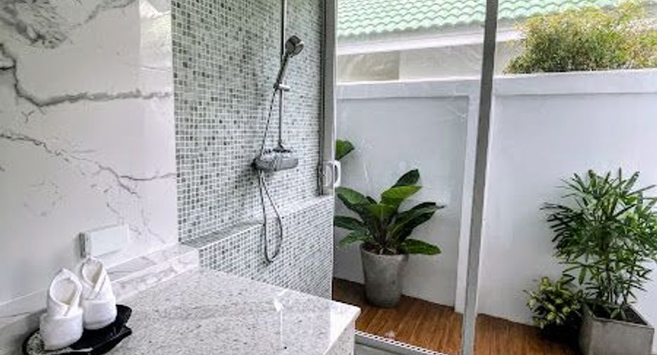 For rent 4 bedrooms villa in Ko Samui, Surat Thani