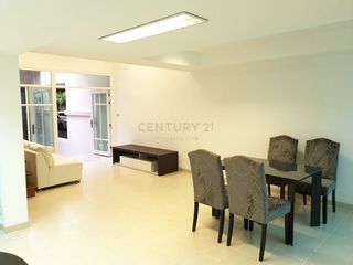 Reihenhaus zur Miete und zum Kauf mit 5 Zimmer in Chatuchak, Bangkok