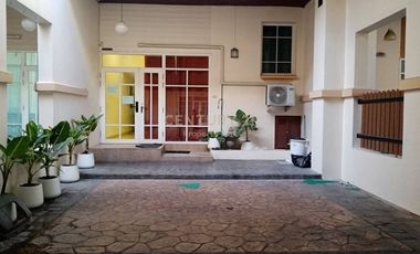 For rent and for sale 5 bedrooms townhouse in Chatuchak, Bangkok