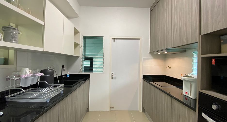 Casa en alquiler y en venta de 3 habitaciones en San Kamphaeng, Chiang Mai