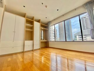 For rent 4 bedrooms condo in Khlong Toei, Bangkok