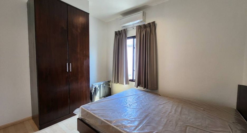 For rent 3 ベッドルーム townhouse in Suan Luang, Bangkok
