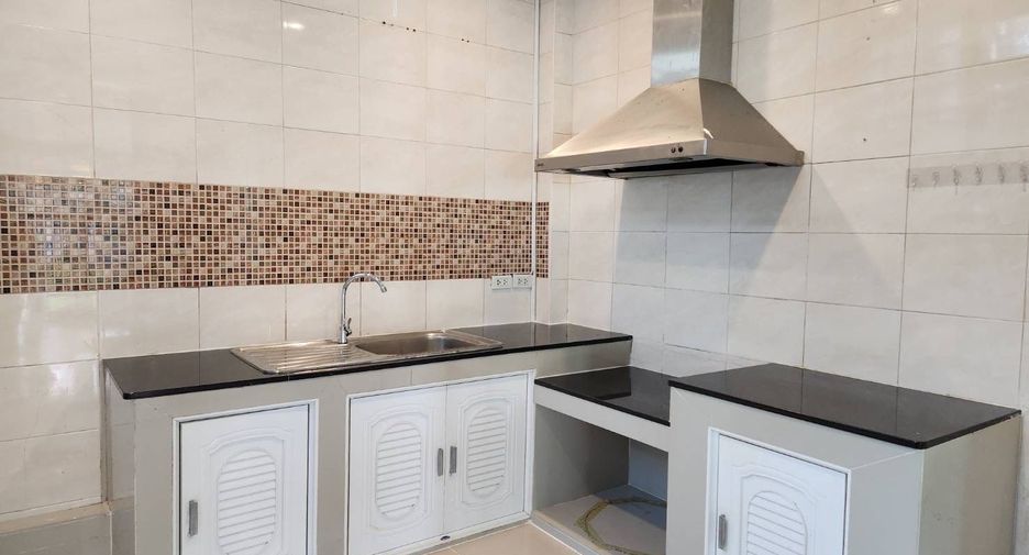 For rent 3 ベッドルーム townhouse in Suan Luang, Bangkok