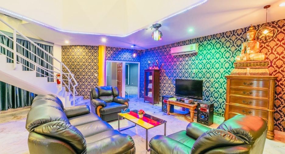 Haus zum Kauf mit 6 Zimmer in Bang Lamung, Chonburi