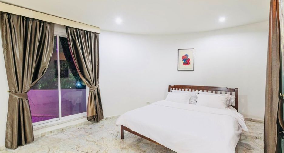 Haus zum Kauf mit 6 Zimmer in Bang Lamung, Chonburi