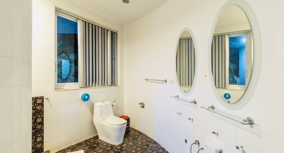 Haus zum Kauf mit 6 Zimmer in Bang Lamung, Chonburi