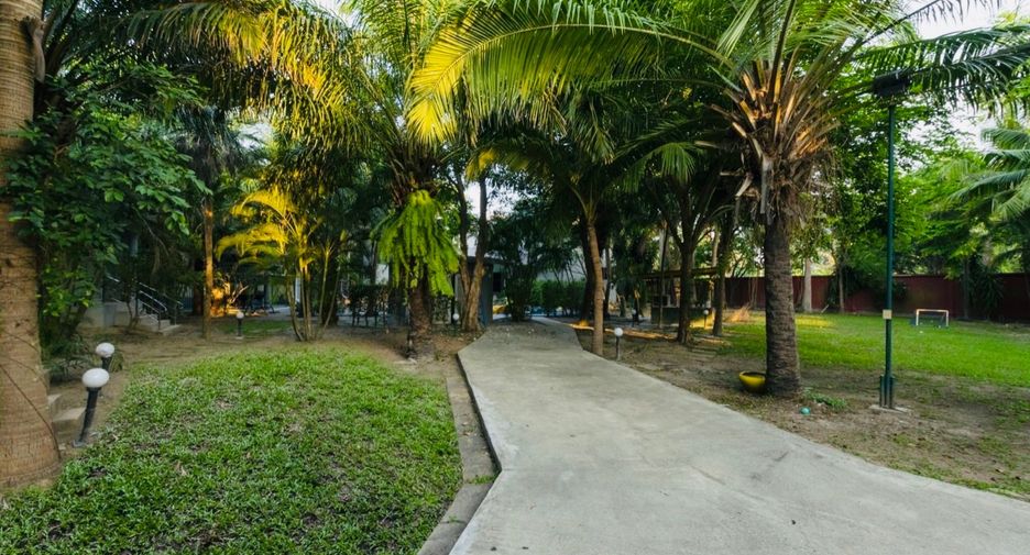 Haus zum Kauf mit 6 Zimmer in Bang Lamung, Chonburi