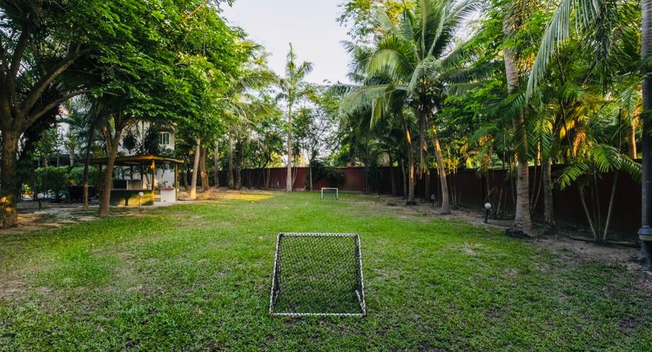 Haus zum Kauf mit 6 Zimmer in Bang Lamung, Chonburi