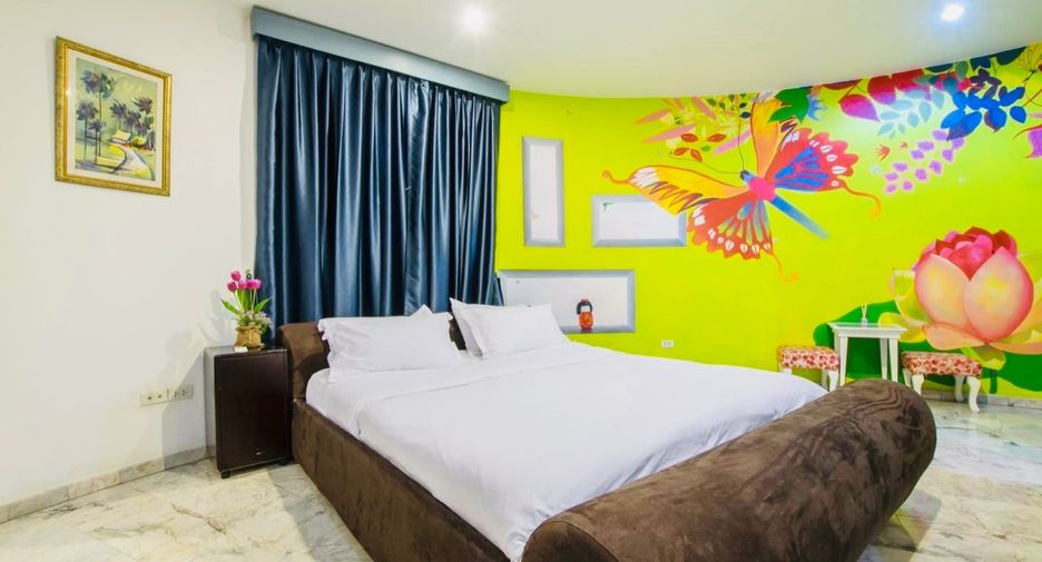 Haus zum Kauf mit 6 Zimmer in Bang Lamung, Chonburi