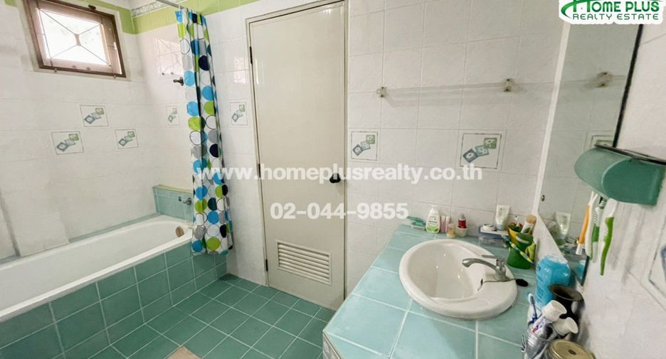 For sale 2 bedrooms house in Mueang Pathum Thani, Pathum Thani