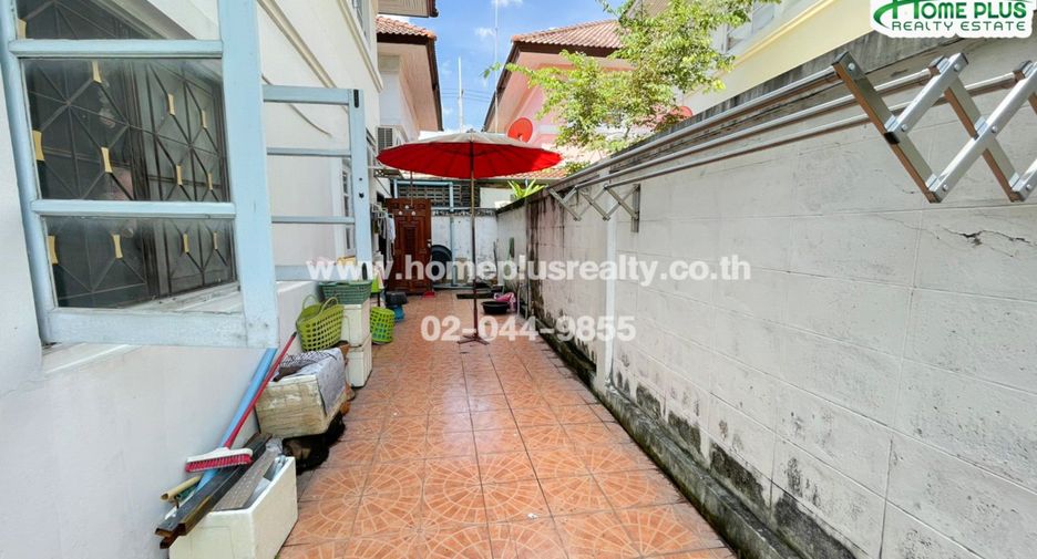 For sale 2 bedrooms house in Mueang Pathum Thani, Pathum Thani