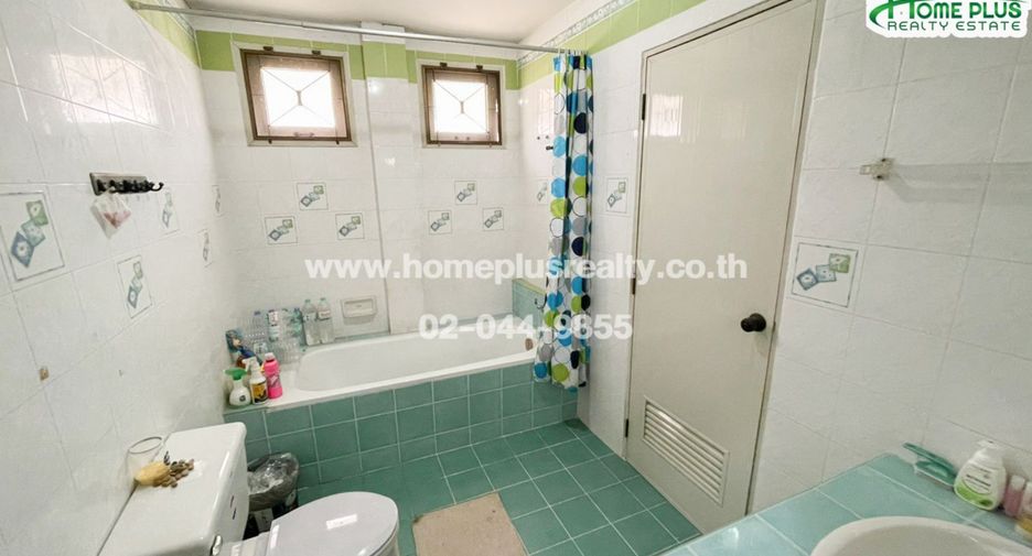 For sale 2 bedrooms house in Mueang Pathum Thani, Pathum Thani