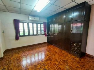 Casa en venta de 2 habitaciones en Huai Khwang, Bangkok
