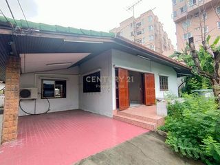 Casa en venta de 2 habitaciones en Huai Khwang, Bangkok