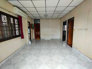 Casa en venta de 2 habitaciones en Huai Khwang, Bangkok