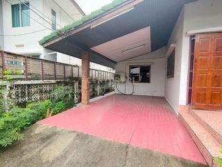 Casa en venta de 2 habitaciones en Huai Khwang, Bangkok