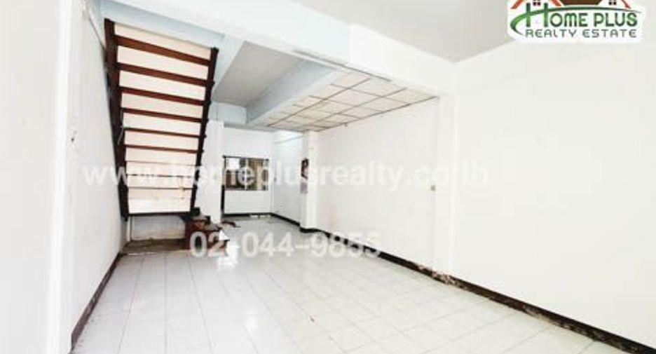 For sale 2 bed townhouse in Bang Khae, Bangkok