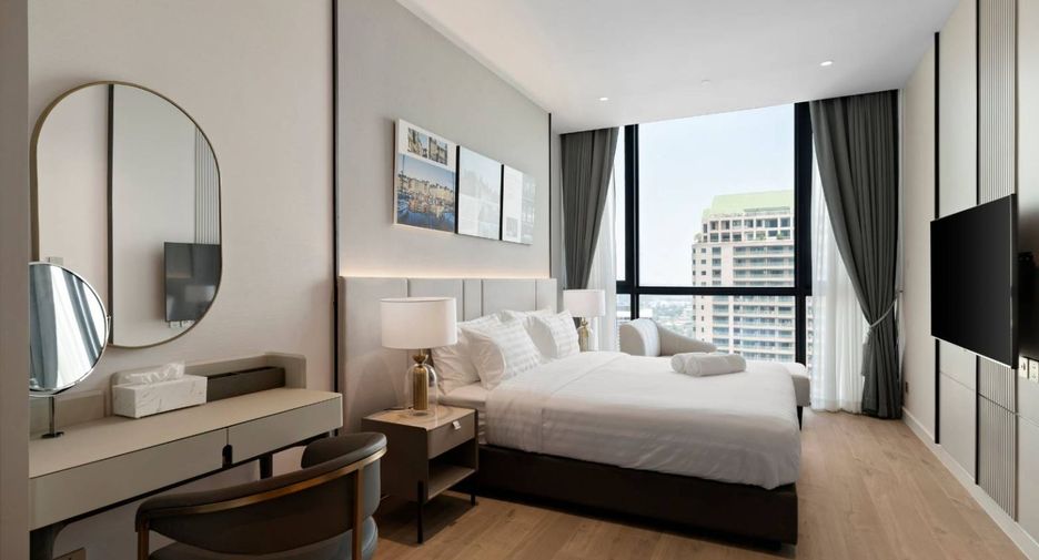For rent 3 bedrooms serviced apartment in Sathon, Bangkok