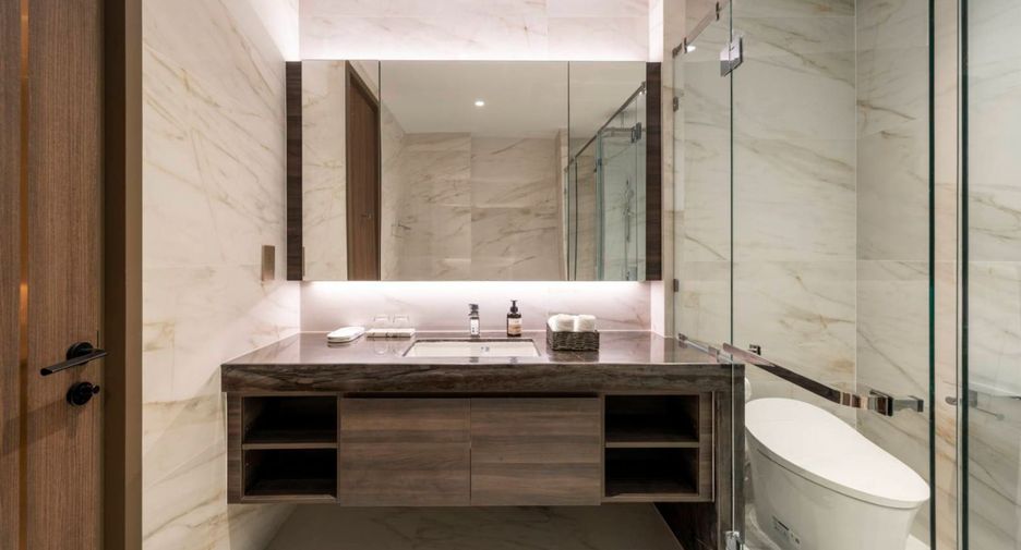 For rent 3 bedrooms serviced apartment in Sathon, Bangkok