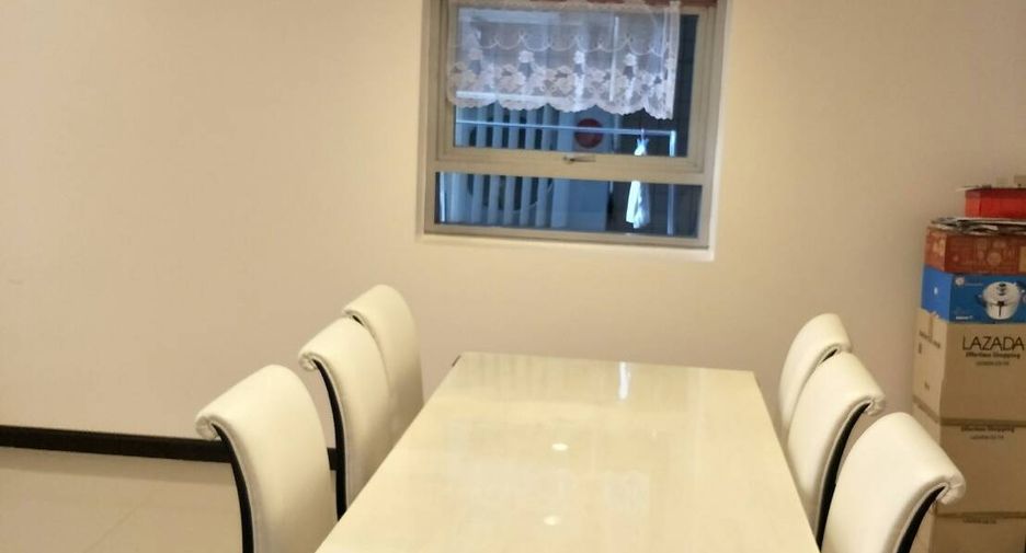 Wohnung zur Miete mit 2 Zimmer in Pathum Wan, Bangkok