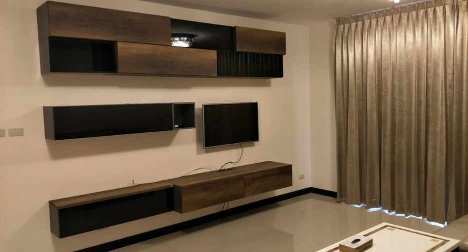 Wohnung zur Miete mit 2 Zimmer in Pathum Wan, Bangkok