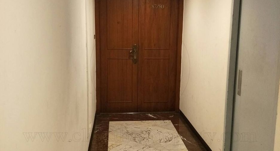 Wohnung zur Miete mit 2 Zimmer in Pathum Wan, Bangkok