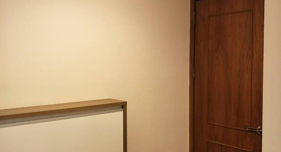Wohnung zur Miete mit 2 Zimmer in Pathum Wan, Bangkok