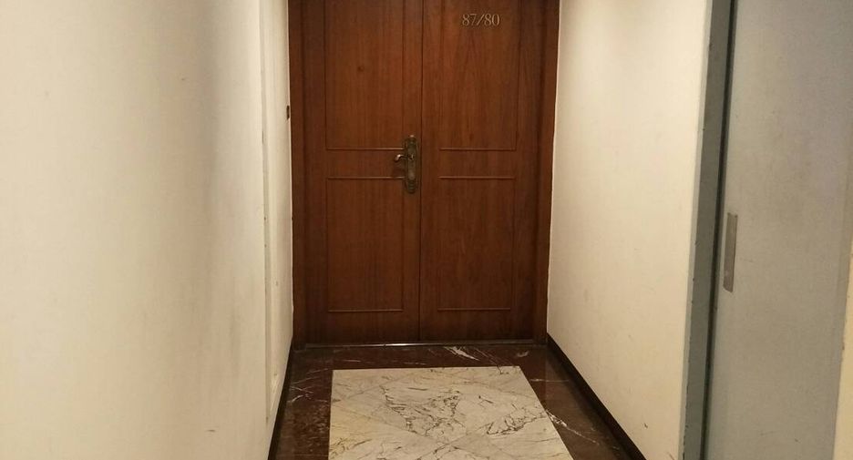 Wohnung zur Miete mit 2 Zimmer in Pathum Wan, Bangkok