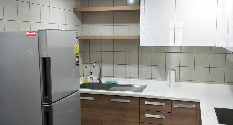 Wohnung zur Miete mit 2 Zimmer in Pathum Wan, Bangkok