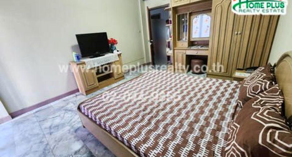 For sale 49 bedrooms apartment in Bangkok Yai, Bangkok