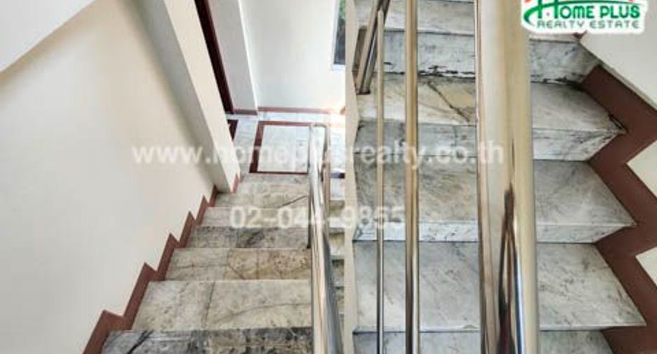 For sale 49 bedrooms apartment in Bangkok Yai, Bangkok