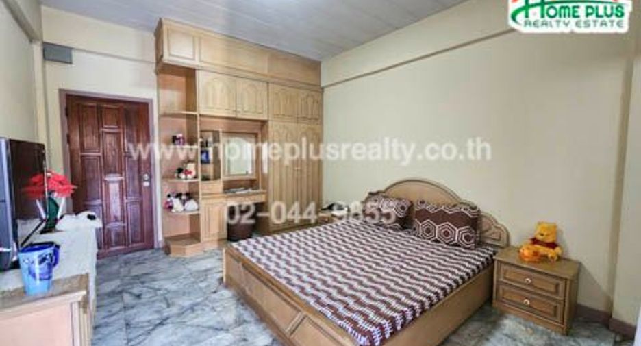For sale 49 bedrooms apartment in Bangkok Yai, Bangkok