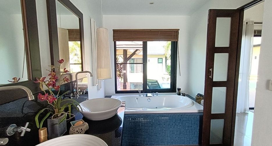 For rent 4 bedrooms villa in Thalang, Phuket