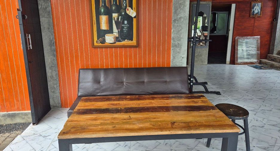For rent 4 bedrooms house in Ko Samui, Surat Thani