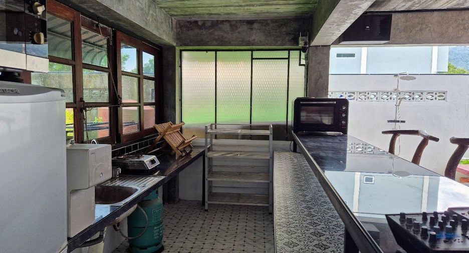 For rent 4 bedrooms house in Ko Samui, Surat Thani