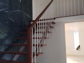 For rent 4 bedrooms house in Watthana, Bangkok