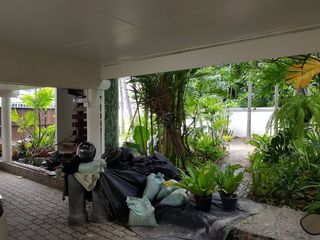 For rent 4 bedrooms house in Watthana, Bangkok