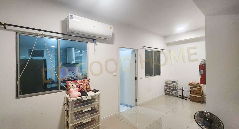 For sale 3 bedrooms townhouse in Bang Khae, Bangkok