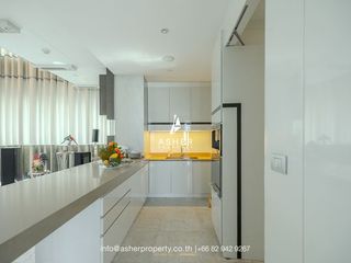 For sale 4 bed condo in Khlong Toei, Bangkok