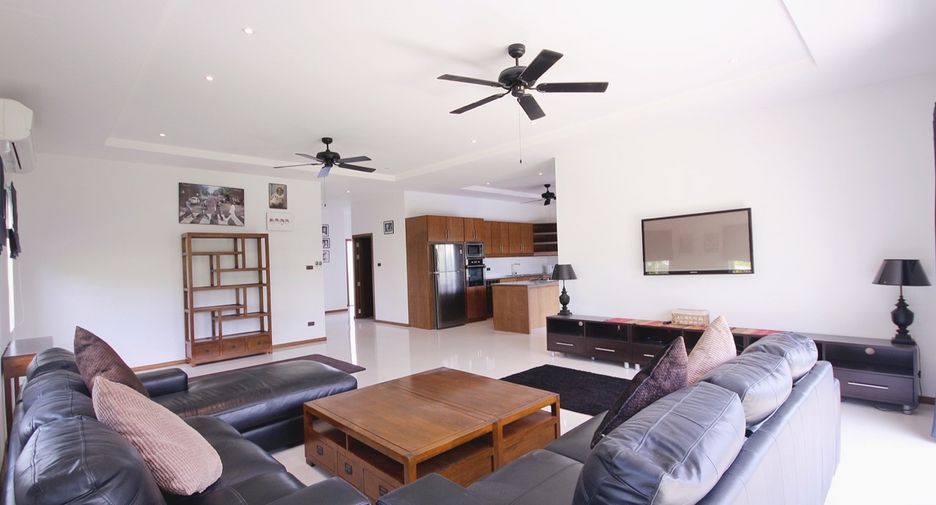 For sale 3 bedrooms villa in Hua Hin, Prachuap Khiri Khan