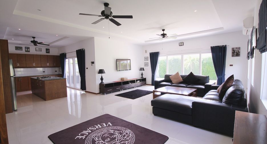 For sale 3 bedrooms villa in Hua Hin, Prachuap Khiri Khan