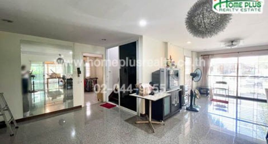 For rent and for sale 5 bedrooms house in Lat Krabang, Bangkok