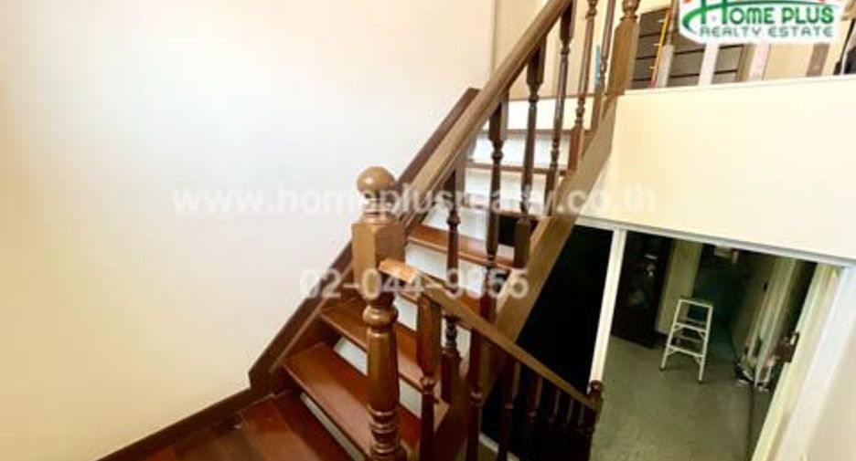 For rent and for sale 5 bedrooms house in Lat Krabang, Bangkok