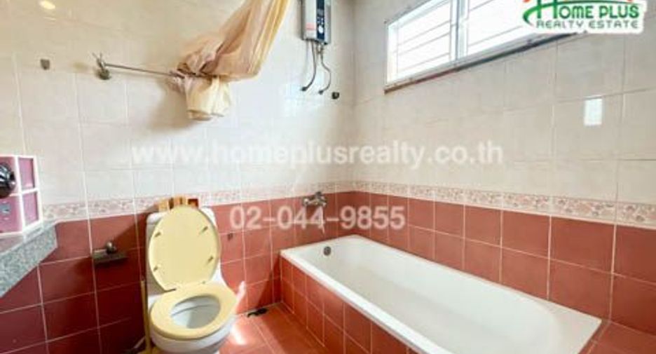 For rent and for sale 5 bedrooms house in Lat Krabang, Bangkok