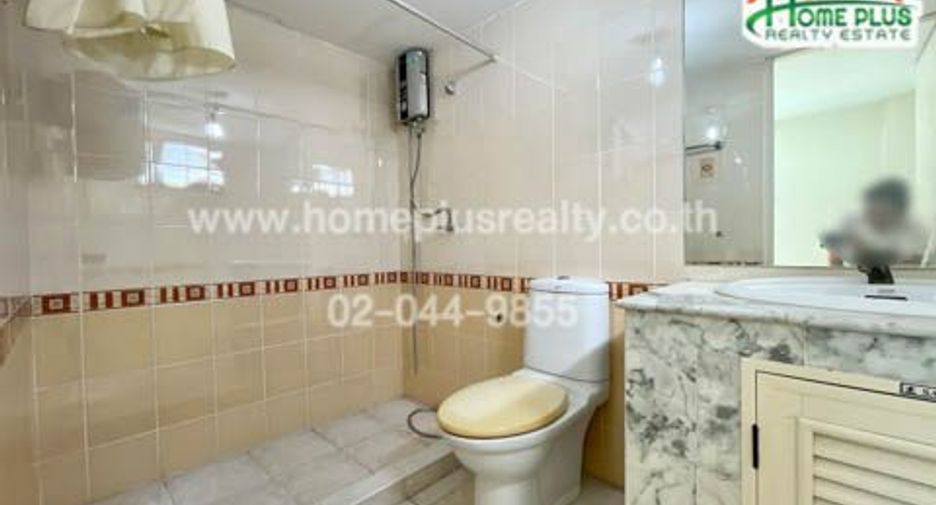 For rent and for sale 5 bedrooms house in Lat Krabang, Bangkok