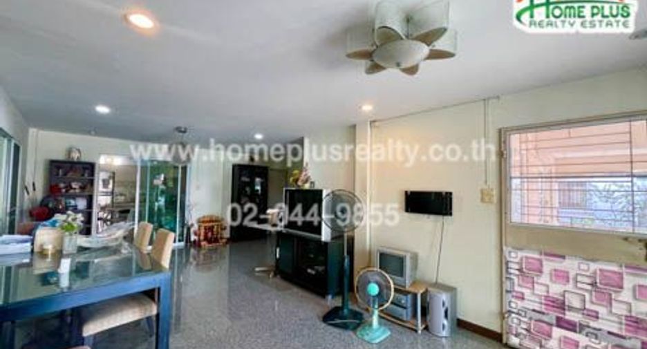 For rent and for sale 5 bedrooms house in Lat Krabang, Bangkok