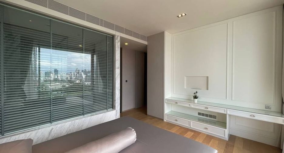 For rent 2 bedrooms condo in Sathon, Bangkok